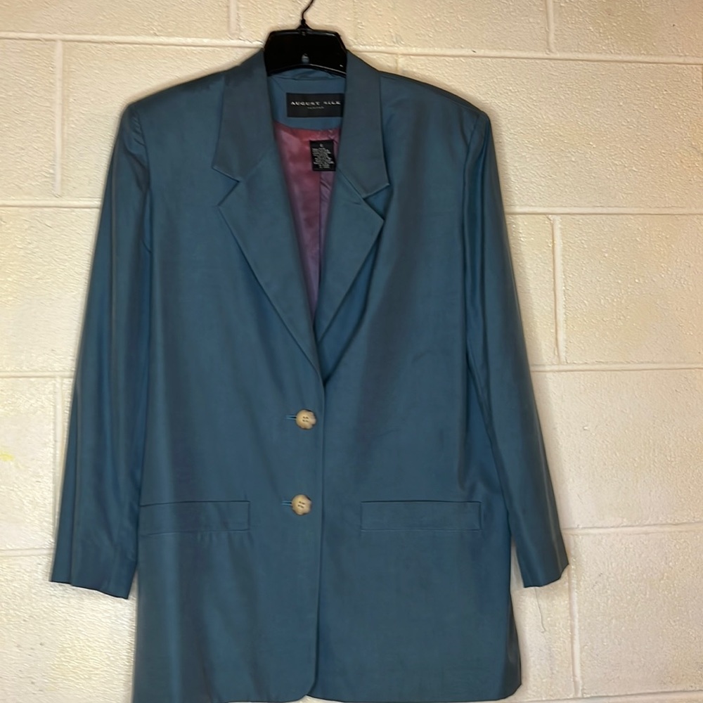 August Silk two piece suit size Petite jacket size 6 & skirt size 4 100% silk.
